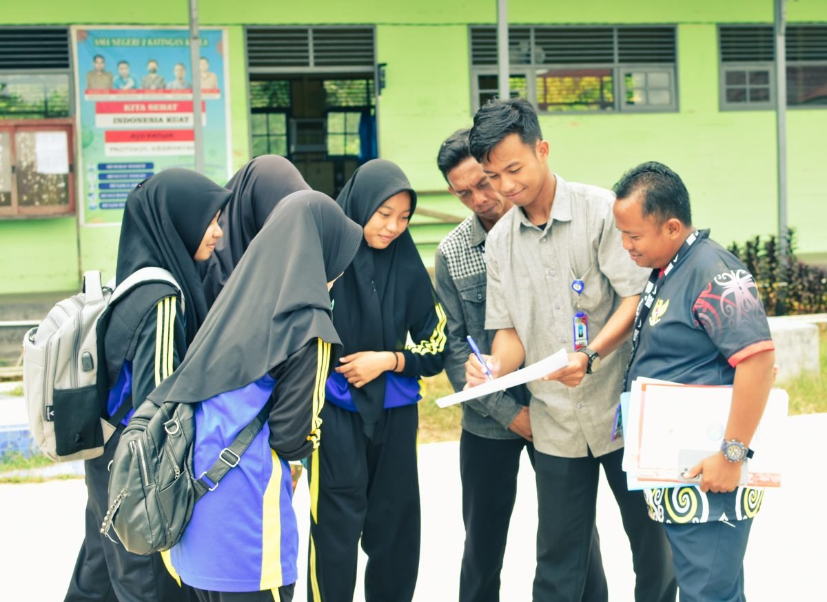 Tentang Sekolah